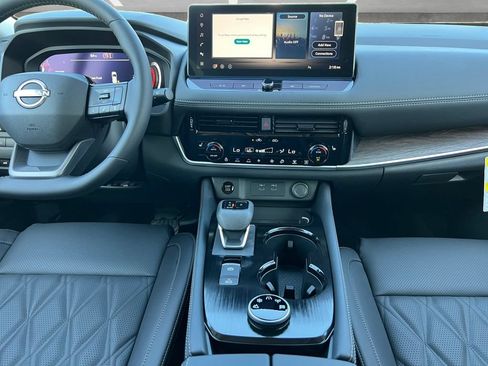 New 2026 Nissan Rogue Platinum w/ Platinum Premium Package AWD/4WD image 4