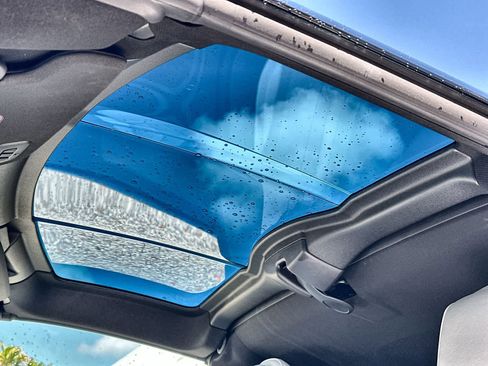 Used 2022 Chevrolet Corvette 2LT w/ Battery Protection Package image 28