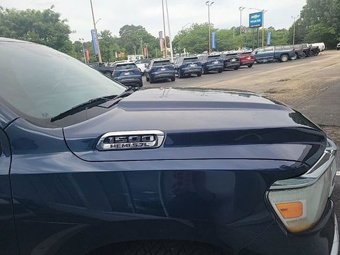 Used 2022 RAM 1500 Big Horn AWD/4WD image 6