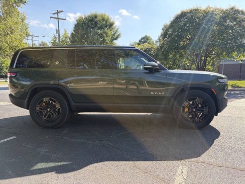 Used 2024 Rivian R1S Adventure AWD/4WD image 4