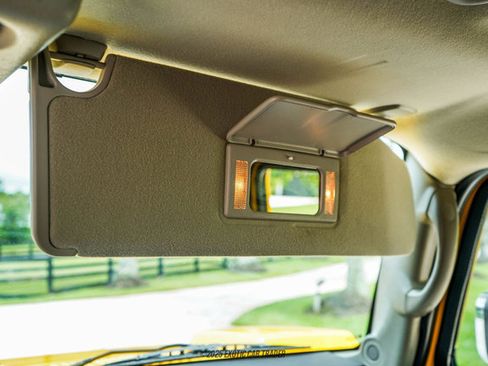 Used 2003 HUMMER H2 w/ Preferred Equipment Group image 38