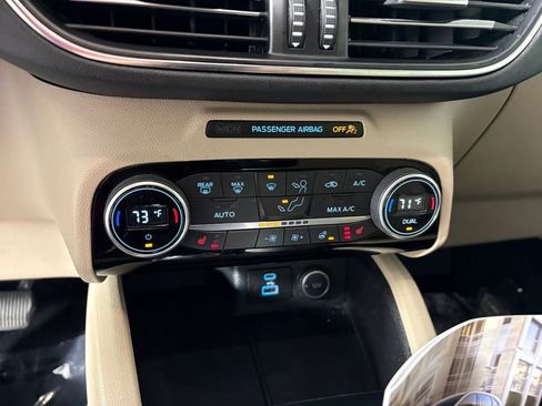 Certified 2021 Ford Escape Titanium image 21