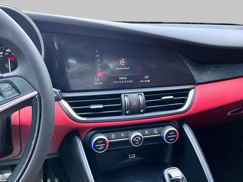 Used 2019 Alfa Romeo Giulia w/ Nero Edizione RWD image 7