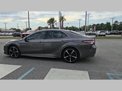 Used 2019 Toyota Camry XSE FWD image 27