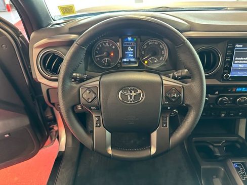 Used 2023 Toyota Tacoma TRD Off-Road w/ TRD Premium Off Road Package AWD/4WD image 18