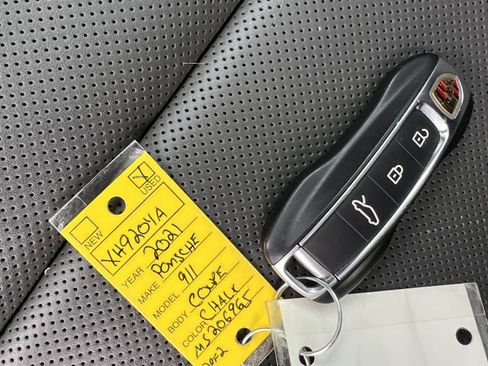Used 2021 Porsche 911 Carrera RWD image 38