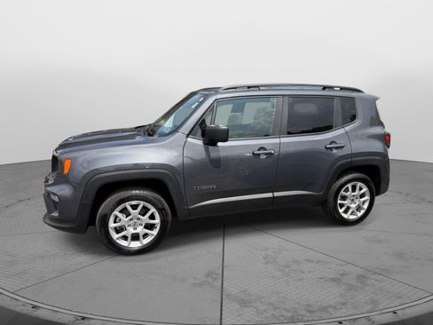 Used 2022 Jeep Renegade Latitude AWD/4WD image 5