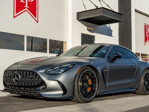 Used 2025 Mercedes-Benz AMG GT 63 image 40