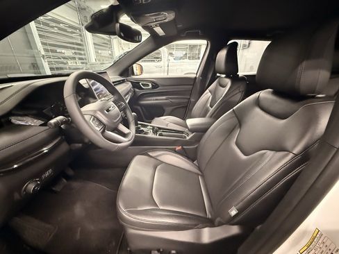 New 2026 Jeep Compass Limited image 11