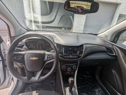 Used 2020 Chevrolet Trax LS w/ Tint and Cruise Package FWD image 22