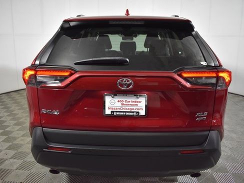 Used 2019 Toyota RAV4 XLE Premium image 5