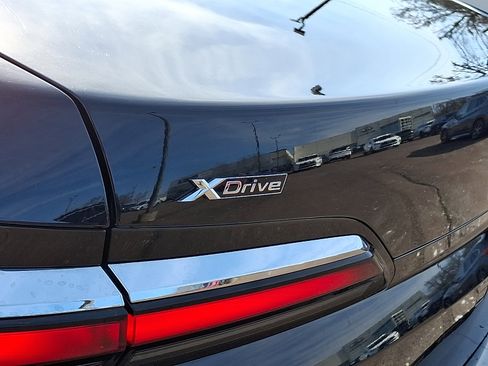 Used 2024 BMW 740i xDrive xDrive image 31