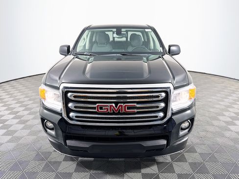 Used 2019 GMC Canyon SLE image 2