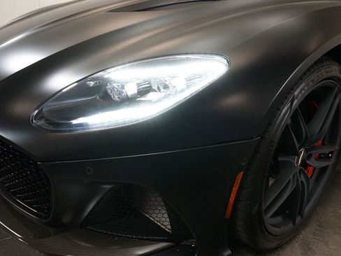 Used 2022 Aston Martin DBS Superleggera Volante image 10