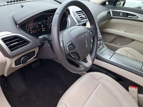 Used 2020 Lincoln MKZ w/ Convenience Package image 13