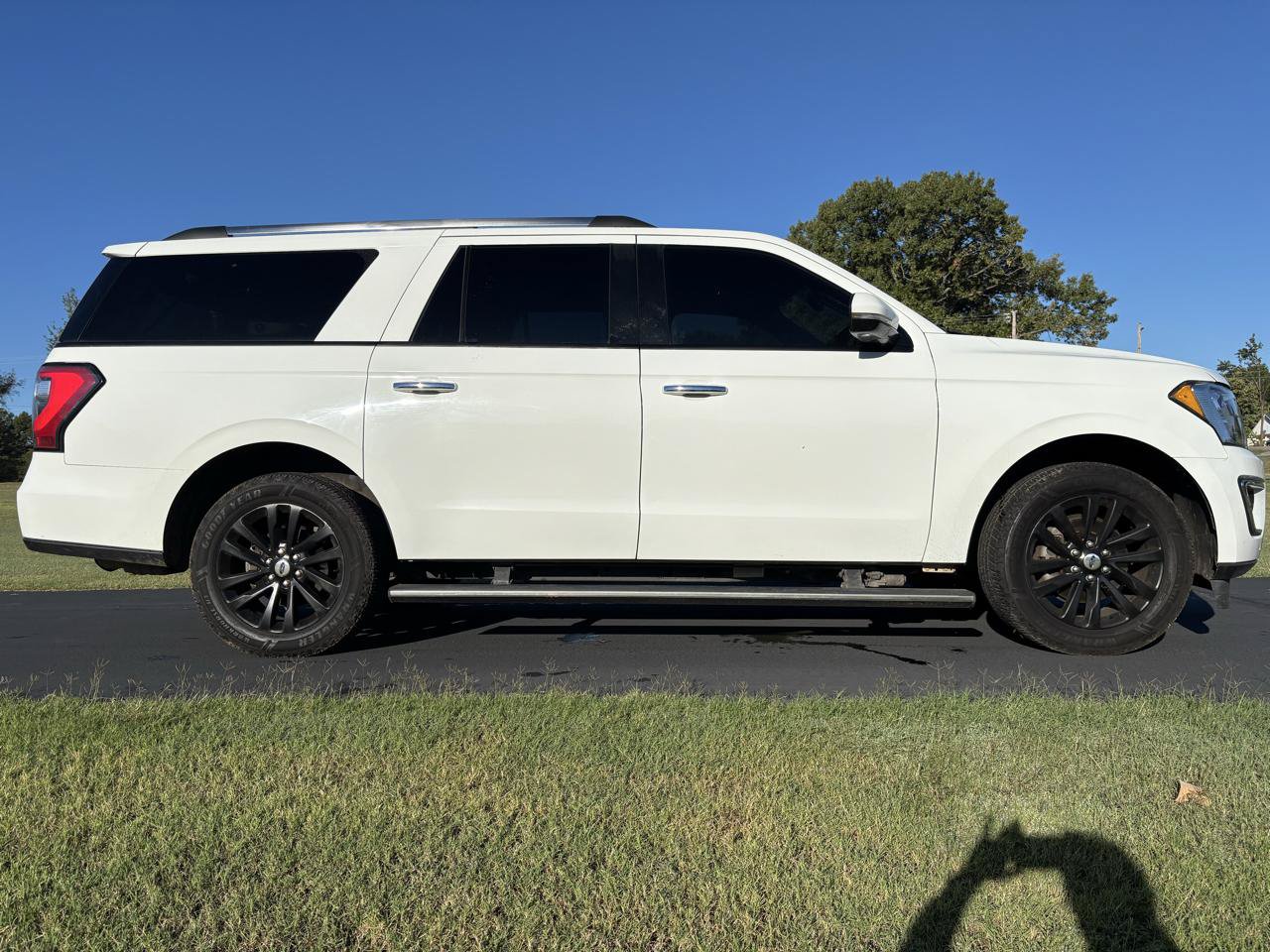 Used 2019 Ford Expedition Max Limited AWD/4WD image 1