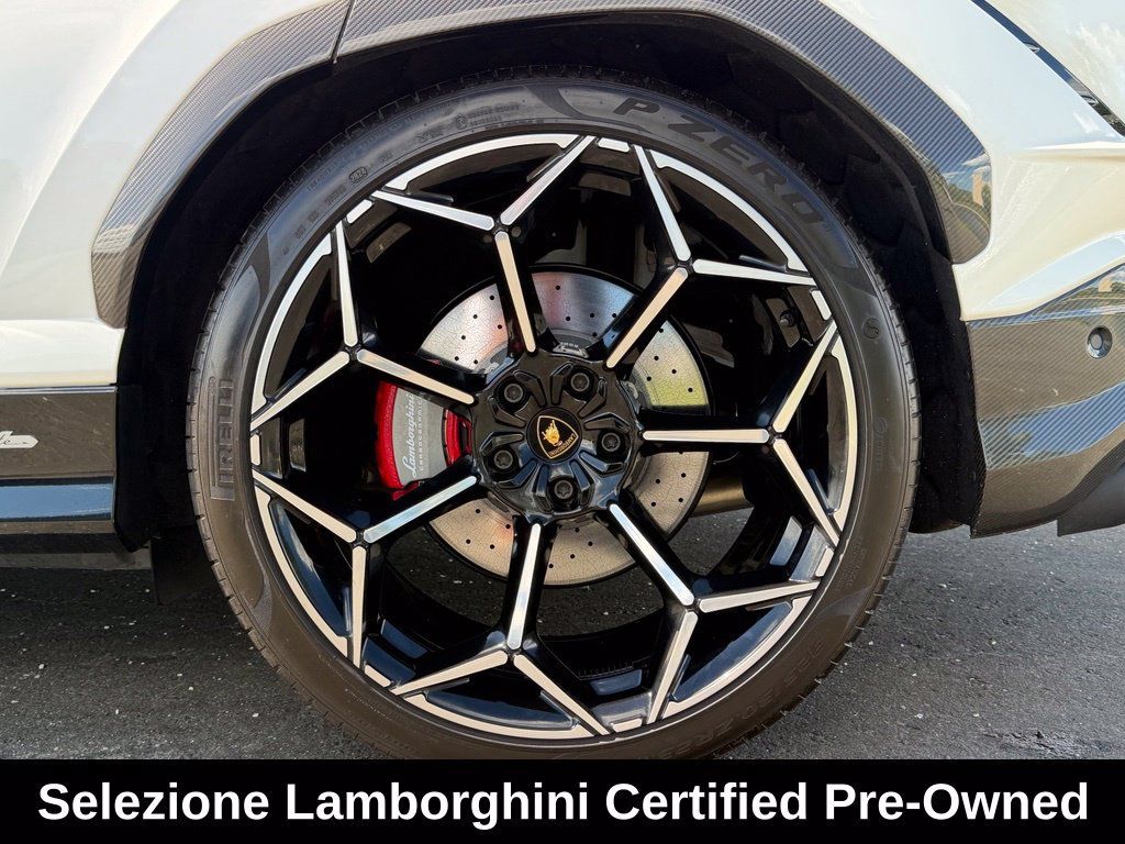 Used 2024 Lamborghini Urus Performante AWD/4WD image 15