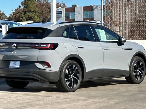 Certified 2022 Volkswagen ID.4 Pro S image 5