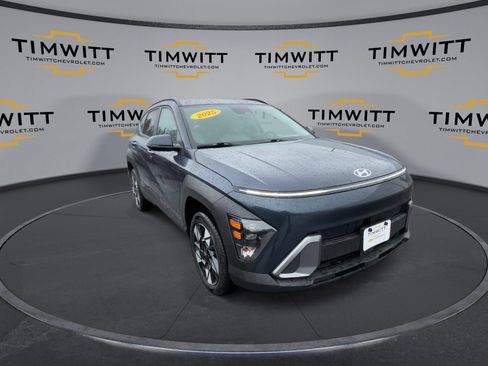 Used 2025 Hyundai Kona SEL image 3