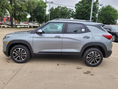 New 2026 Chevrolet TrailBlazer LT FWD image 2