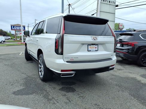 Used 2024 Cadillac Escalade Premium Luxury w/ Performance Package AWD/4WD image 6