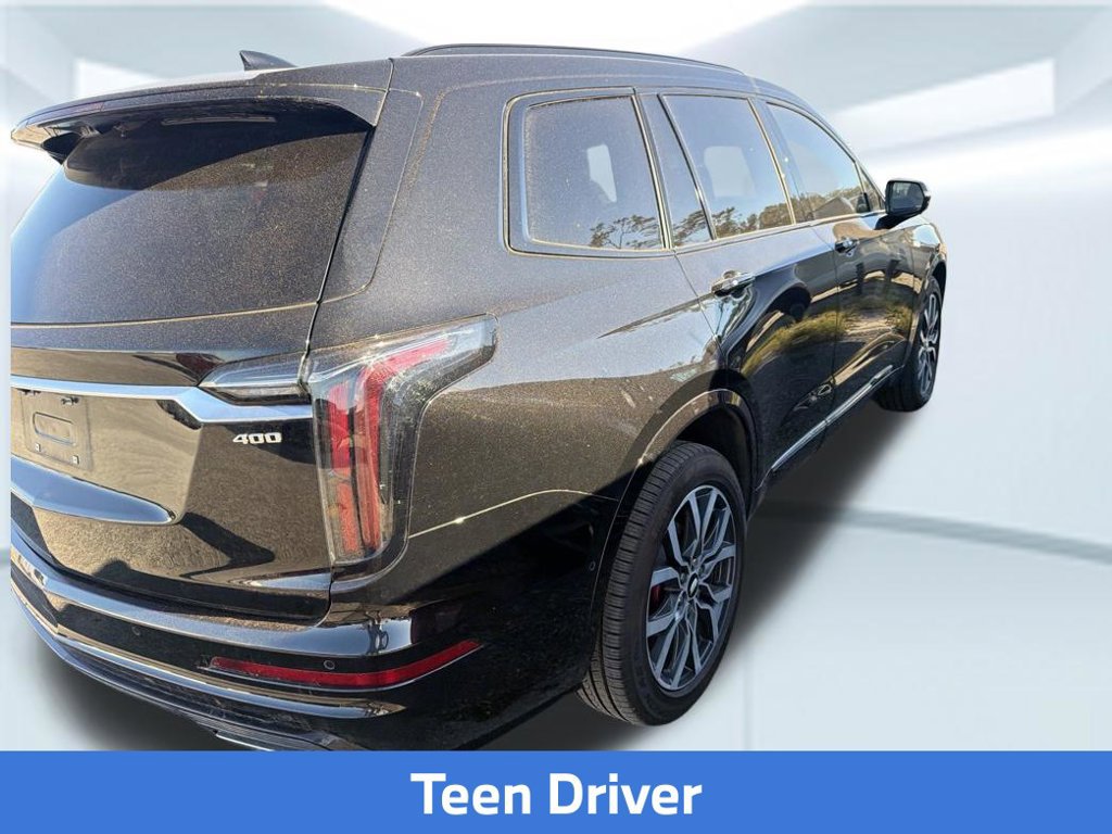 Used 2022 Cadillac XT6 Sport w/ Technology Package AWD/4WD image 19