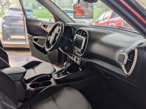 Used 2023 Kia Soul LX w/ Option Group 015 FWD image 22