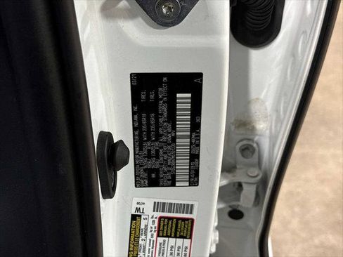 Certified 2021 Toyota Highlander XLE image 14