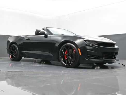 Used 2021 Chevrolet Camaro SS RWD image 33