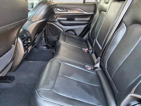 Used 2023 Jeep Grand Cherokee 4WD 4xe image 17