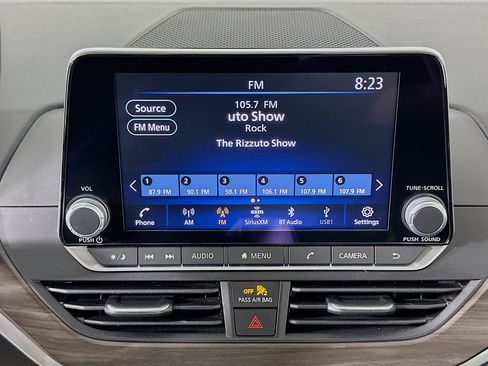 Used 2024 Nissan Altima 2.5 SV image 21