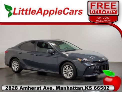 Used 2025 Toyota Camry LE image 1