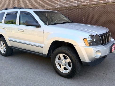 Used 2005 Jeep Grand Cherokee Limited AWD/4WD image 2