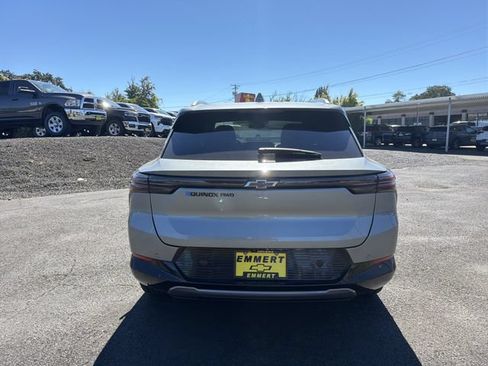 Used 2024 Chevrolet Equinox EV LT w/ LPO, Blackout Package AWD/4WD image 4