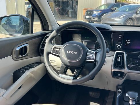 Certified 2023 Kia Sorento X-Line EX AWD/4WD image 15