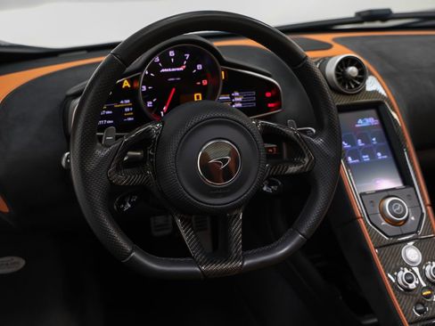 Used 2013 McLaren MP4-12C Spider RWD image 41