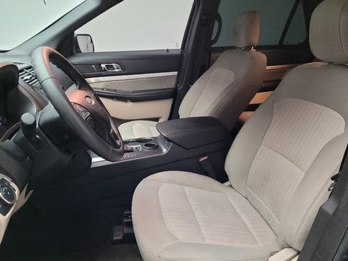 Used 2018 Ford Explorer FWD image 17