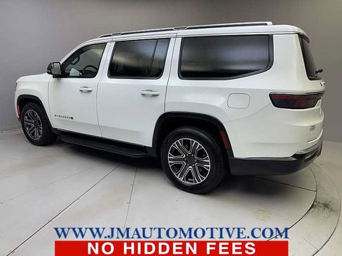 Used 2024 Jeep Wagoneer Series II w/ Flexible Seating Group AWD/4WD image 3