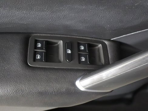 Used 2018 Volkswagen Passat 2.0T R-Line w/ R-Line Lighting Package image 31