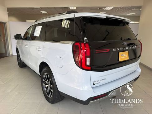 Certified 2025 Ford Expedition Platinum AWD/4WD image 6