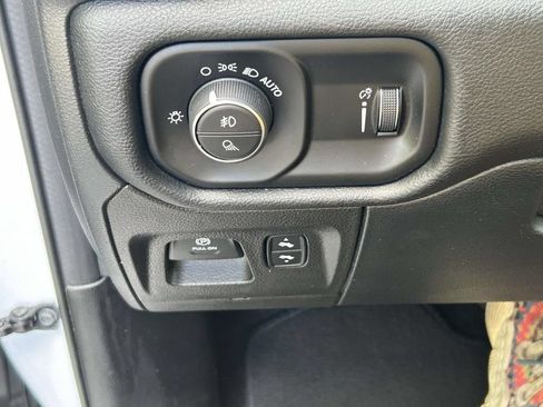 Used 2022 RAM 1500 Big Horn RWD image 19