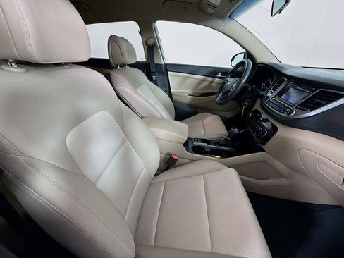 Used 2017 Hyundai Tucson SE image 25