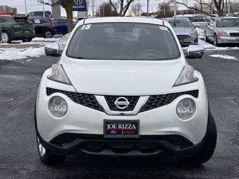 Used 2015 Nissan Juke SV w/ Technology Package image 2