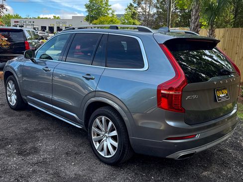 Used 2018 Volvo XC90 T6 Momentum w/ Momentum Plus Package image 9