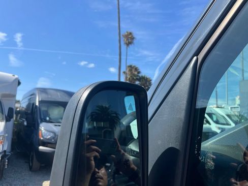 Used 2019 Mercedes-Benz Sprinter 144 image 9