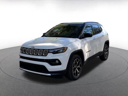 Used 2025 Jeep Compass Limited image 3
