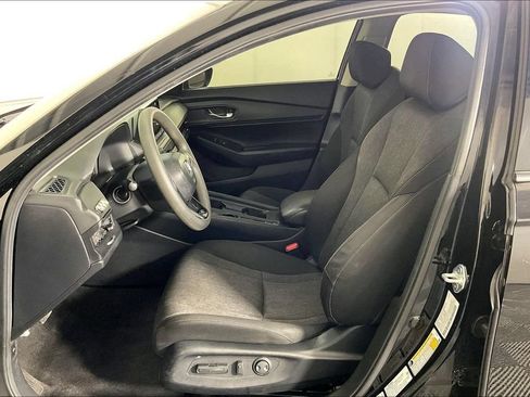 Used 2024 Honda Accord EX image 31