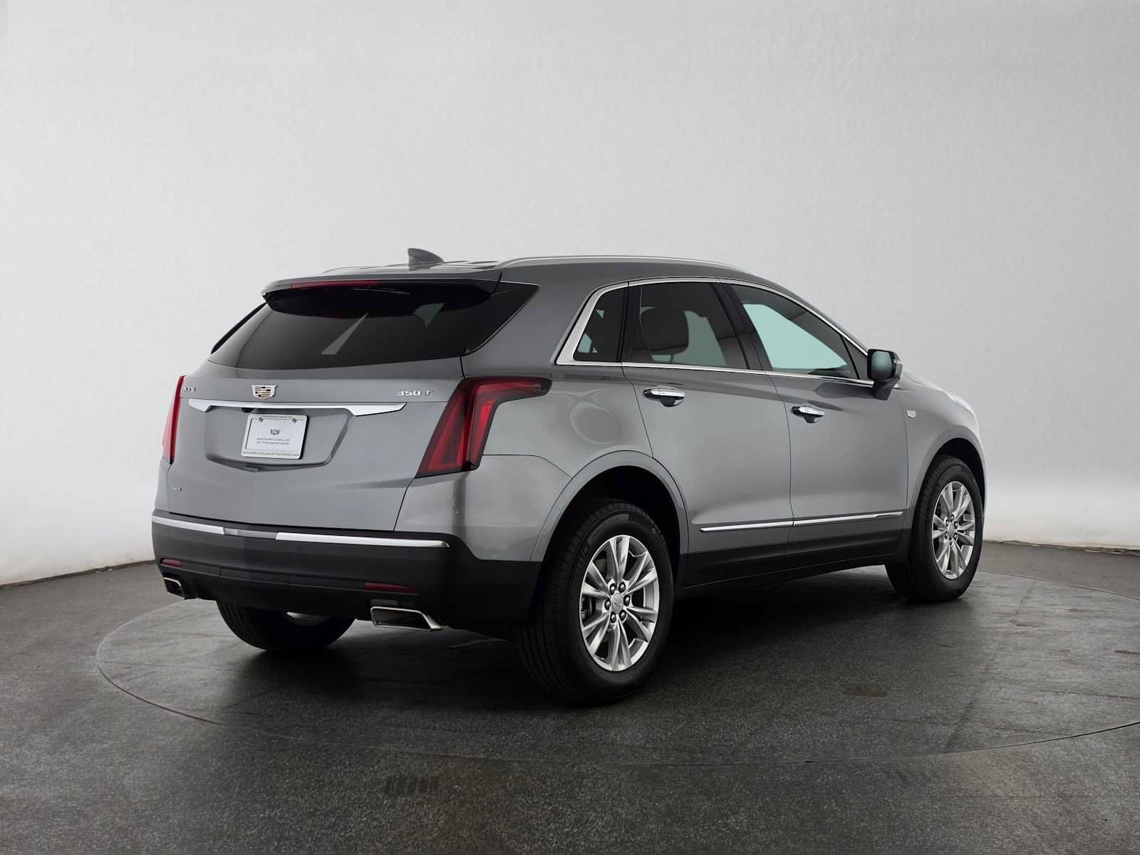 Used 2026 Cadillac XT5 Luxury w/ LPO, Floor Liner Package AWD/4WD image 3