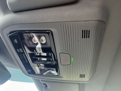 Used 2023 Audi Q4 e-tron Premium Plus image 31