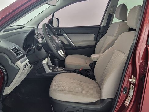 Used 2017 Subaru Forester 2.5i Premium image 16